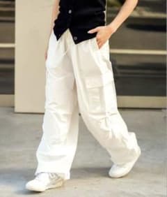 BAYCREW'S 新品　ホワイト ミリタリーカーゴパンツ BAYCREW'S 新品 ホワイト ミリタリーカーゴパンツ - メルカリ
