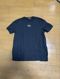 専用DIESEL Tシャツ ブラック Dロゴのサムネイル