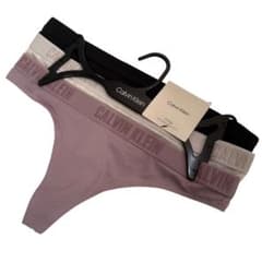 Calvin Klein 3枚セット Tバック　ショーツ　新品　Sサイズのサムネイル