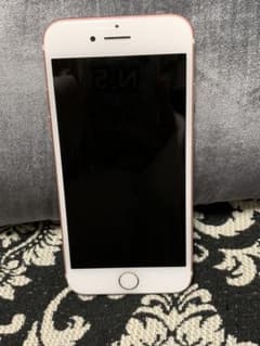 iPhone 7 Rose Gold 128 GB au SIMフリーのサムネイル