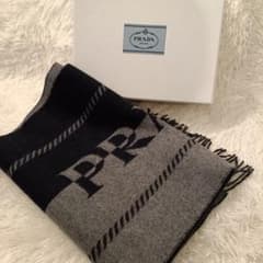 週末値下げ欲しいPRADA マフラー　ネイビー 楽天市場】プラダ 長財布（カラーネイビー）（マフラー・スカーフ