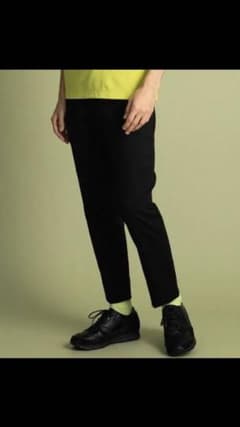 【UNITED TOKYO】テーパードスキニーストレッチカラーパンツ ブラックのサムネイル