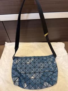 BAO BAO ISSEY MIYAKE ショルダーバッグのサムネイル