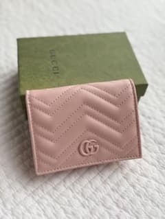 hidesanpo⭐︎GUCCI GGマーモント 二つ折り財布 ピンク hidesanpo様専用⭐︎GUCCI GGマーモント 二つ折り財布 ピンク - メルカリ