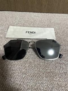 FENDI 六角形サングラス 黒のサムネイル