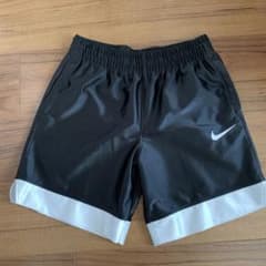 NIKE スポーツパンツのサムネイル