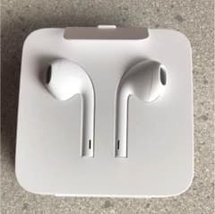 iPhone8イヤホン メルカリ便のサムネイル