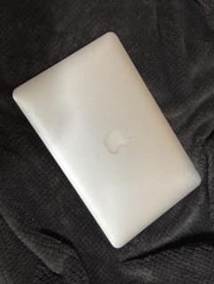 Apple MacBook Air 11-inch Mid 2011のサムネイル