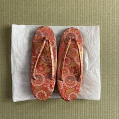 【外箱なし】子供用 草履 赤系 菊・麻の葉模様※約22cmのサムネイル