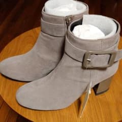 なお様専用⭐新品⭐ベルト付きショートブーツのサムネイル