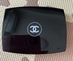 CHANEL シャネル チーク　パウダーアイシャドウ　クリームリップのサムネイル