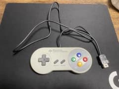 ニンテンドークラシックミニスーパーファミコン　コントローラーのサムネイル