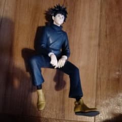 フィギュア 黒服 黄色い靴のサムネイル