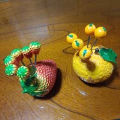 フルーツピック　いちごとオレンジのサムネイル