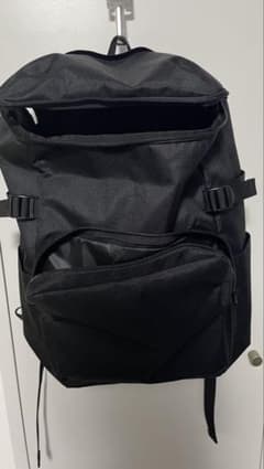 無印良品　肩の負担を軽くする　撥水　上から開く　リュックサック・黒のサムネイル