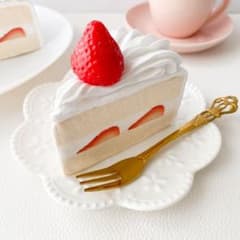 大粒いちごのショートケーキ 食品サンプル フェイクスイーツ - メルカリ