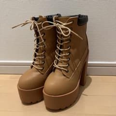 厚底ブーツのサムネイル