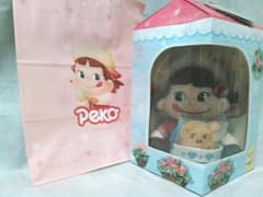 気まぐれ値下げ! 紙袋付き 冬のおでかけ ペコちゃん ぬいぐるみ No2 不二家のサムネイル