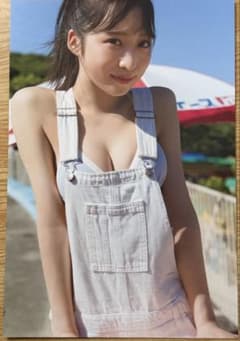 小栗有以 ポストカードのサムネイル
