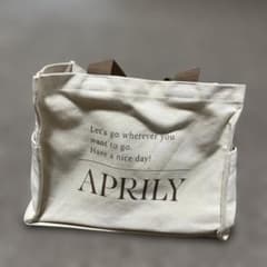 APRILY トートバッグ キャンバス地のサムネイル