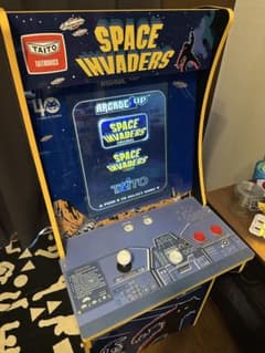 ARCADE1UP スペースインベーダー 40周年記念モデルのサムネイル