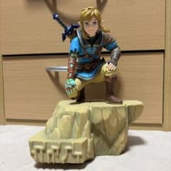 リンク フィギュア 剣と盾付きのサムネイル