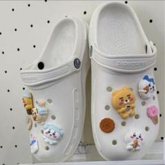 ちいかわ　 カカオフレンズ　ジビッツ　サンダル用ピン ２種 新品】韓国限定 ちいかわ×カカオフレンズ ジビッツ サンダル用