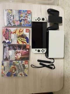 Nintendo Switch（有機ELモデル）本体ホワイトのサムネイル