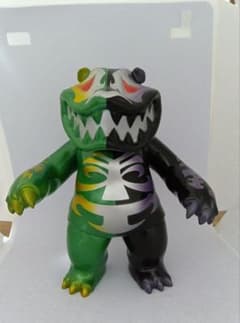 Hariken マッドパンダ MADPANDA ソフビ　フィギュア　緑、黒、銀 Hariken マッドパンダ MADPANDA ソフビ フィギュア 緑、黒、銀 - メルカリ