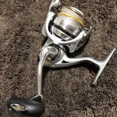 ダイワ　11カルディア2508R-SH ハンドルキャップ破損のサムネイル