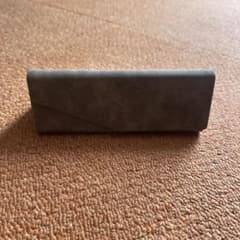 999,9 スエード 薄茶色 メガネケース 三角形