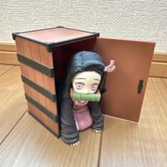 귀멸의 칼날 가문 禰豆子 나무 상자에서 禰豆子 피규어