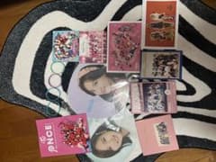 TWICE グッズ まとめ売りのサムネイル