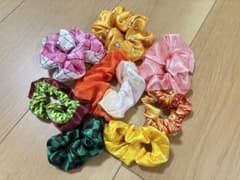 《未使用》鬼滅の刃 シュシュ 8点セット まとめ売りのサムネイル