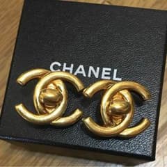 シャネル  CHANEL ターンロック イヤリング 正規品 ゴールドのサムネイル