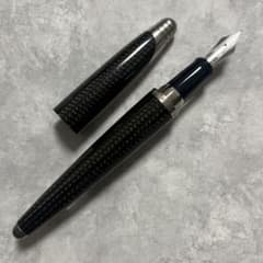 ダンヒル AD2000 カーボンファイバー 万年筆 18金 F ケース付 - メルカリ