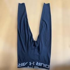 Under Armour ブラック レギンスのサムネイル