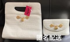 サンリオ Vivitix エナメルポーチ ハンドバッグ クロコ 型押し2点 サンリオ Vivitix エナメルポーチ ハンドバッグ クロコ 型押し2点