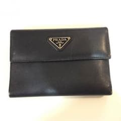 PRADA財布のサムネイル