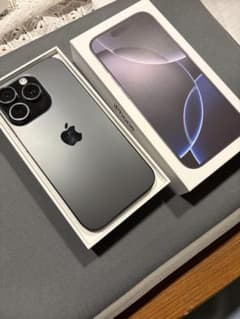Apple iPhone 16 Pro 本体　ブラックチタニウム　256GBのサムネイル