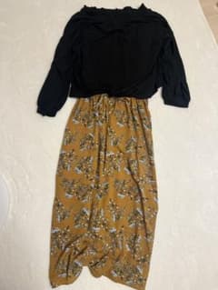 花柄　黄色ワンピースのサムネイル