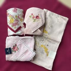 ハンカチ4枚セットのサムネイル