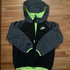 NIKEジャケットのサムネイル