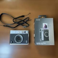 FUJIFILM instax mini Evoのサムネイル