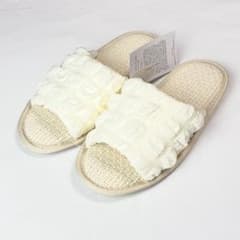 【新品】かわいい ルームシューズ スリッパ ホワイト 23.0〜24.5cmのサムネイル