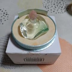 SHISEIDO Fleur Excellente 香水のサムネイル