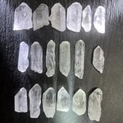水晶ポイント18本セット 約200g 水晶原石 水晶 ポイント 水晶 原石