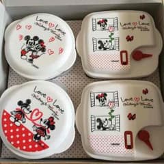 ディズニー タッパーのサムネイル