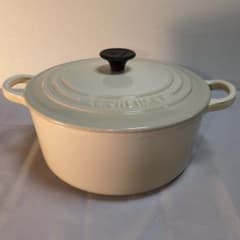 LE CREUSET ココット・ロンド デューン 22cm 両手鍋 - メルカリ