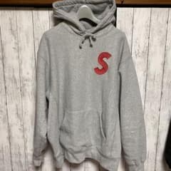supreme パーカーのサムネイル
